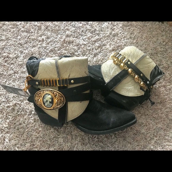 Custom Boots - Picture 3 of 6